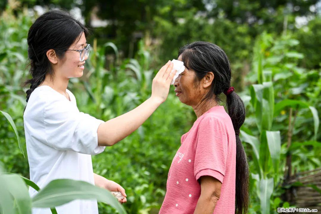 全网追的“扁担女孩”，找了一份暑假工，时薪12元 - 德州生活资讯 - 德州28生活网 dz.28life.net